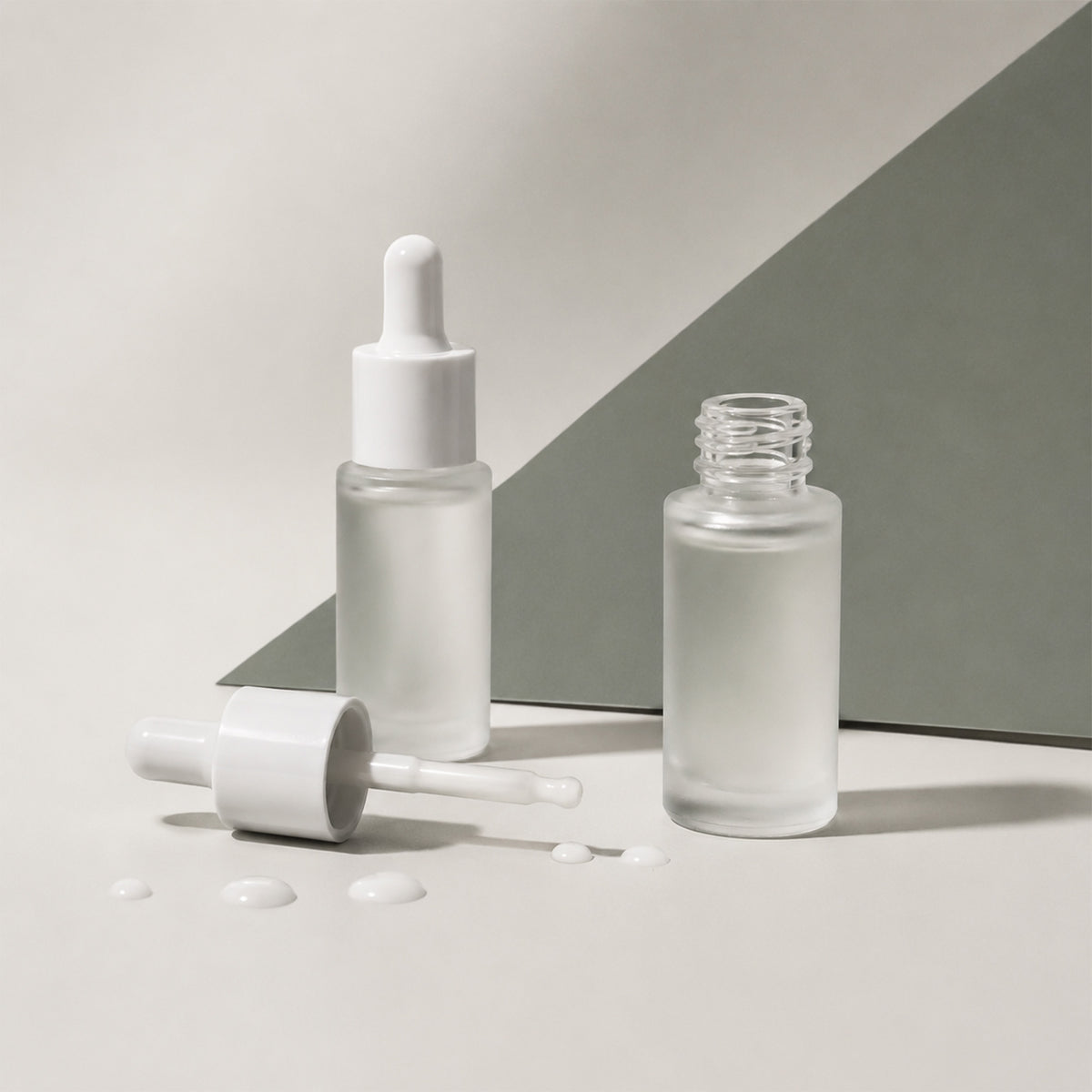 15 mL Frosted Glass Dropper Bottle